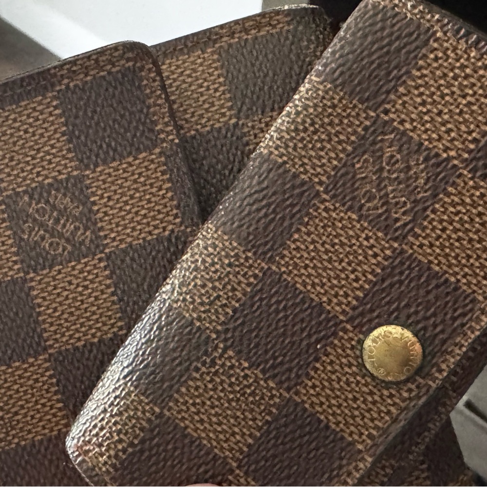 Louis Vuitton Checkered Wallet & Keyholder Set in brown  must be sold in set